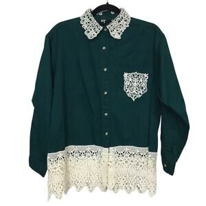 PTNY Vintage Lace Applique Blouse Medium Durable Cotton Button Up Collared Shirt